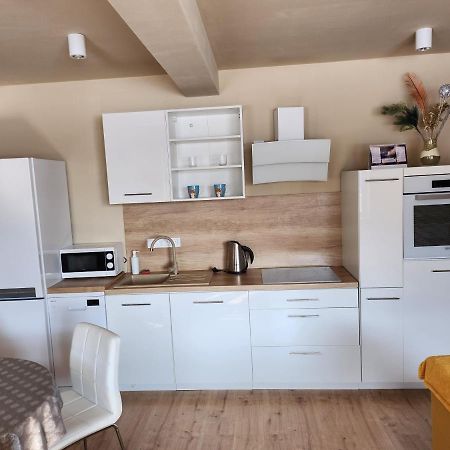 Apartman Greenside Michalovce Bagian luar foto